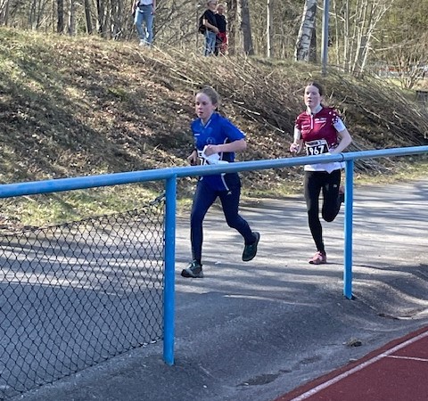 Ester S på väg in på sträcka 3